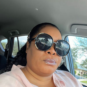 Meet your Posher, Paula